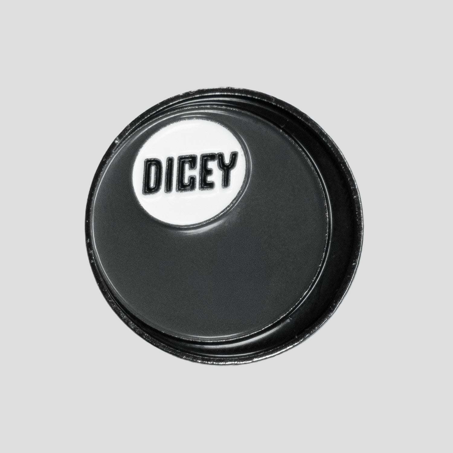Lucky 8 Ball Marker